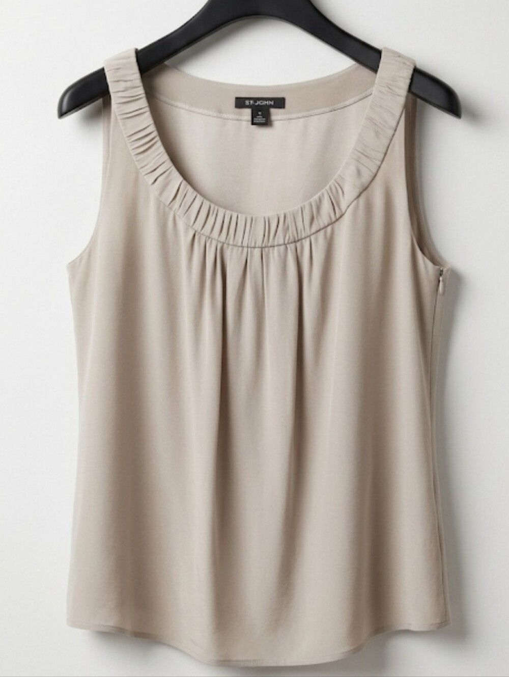 St. John Silk Sleeveless Pleated Scoop Neck Tank Top Limestone Gray Size 10 - Picture 2 of 11